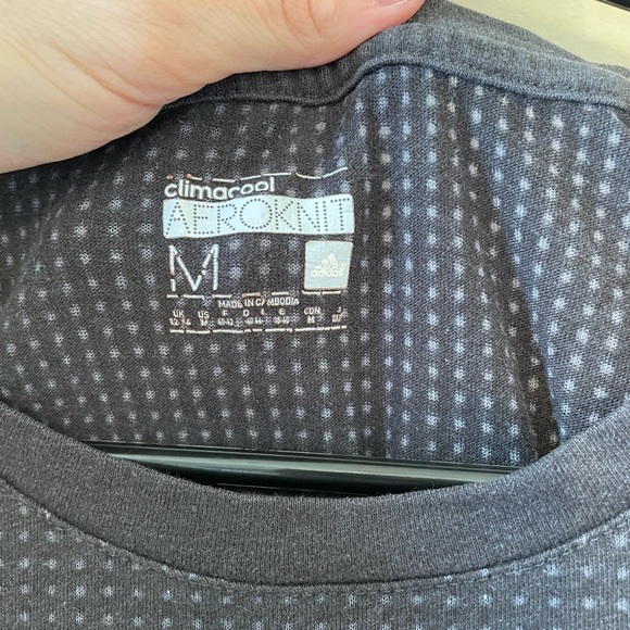 Adidas T-Shirt - Size M - Picture 6 of 6